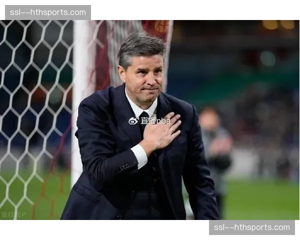 武汉三镇换帅引发球迷不满:墨西哥名帅莫拉接任 武汉三镇换帅引发球迷不满:墨西哥名帅莫拉接任