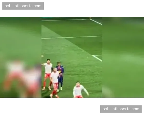 半场：巴萨暂0-1赫塔菲，亚马尔击中门柱