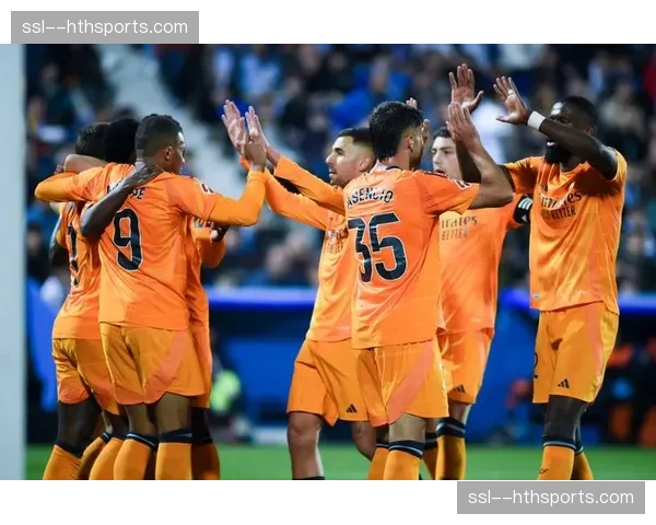 速报:巴萨客场2-2绝平巴列卡诺,落后榜首皇马5分 速报:巴萨客场2-2绝平巴列卡诺,落后榜首皇马5分